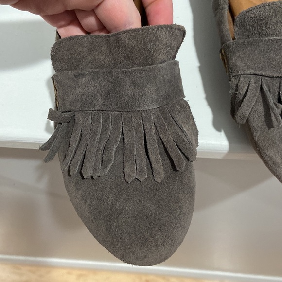 Born leather loafers with fringe beautiful gray EUC women's 9 - Picture 5 of 10